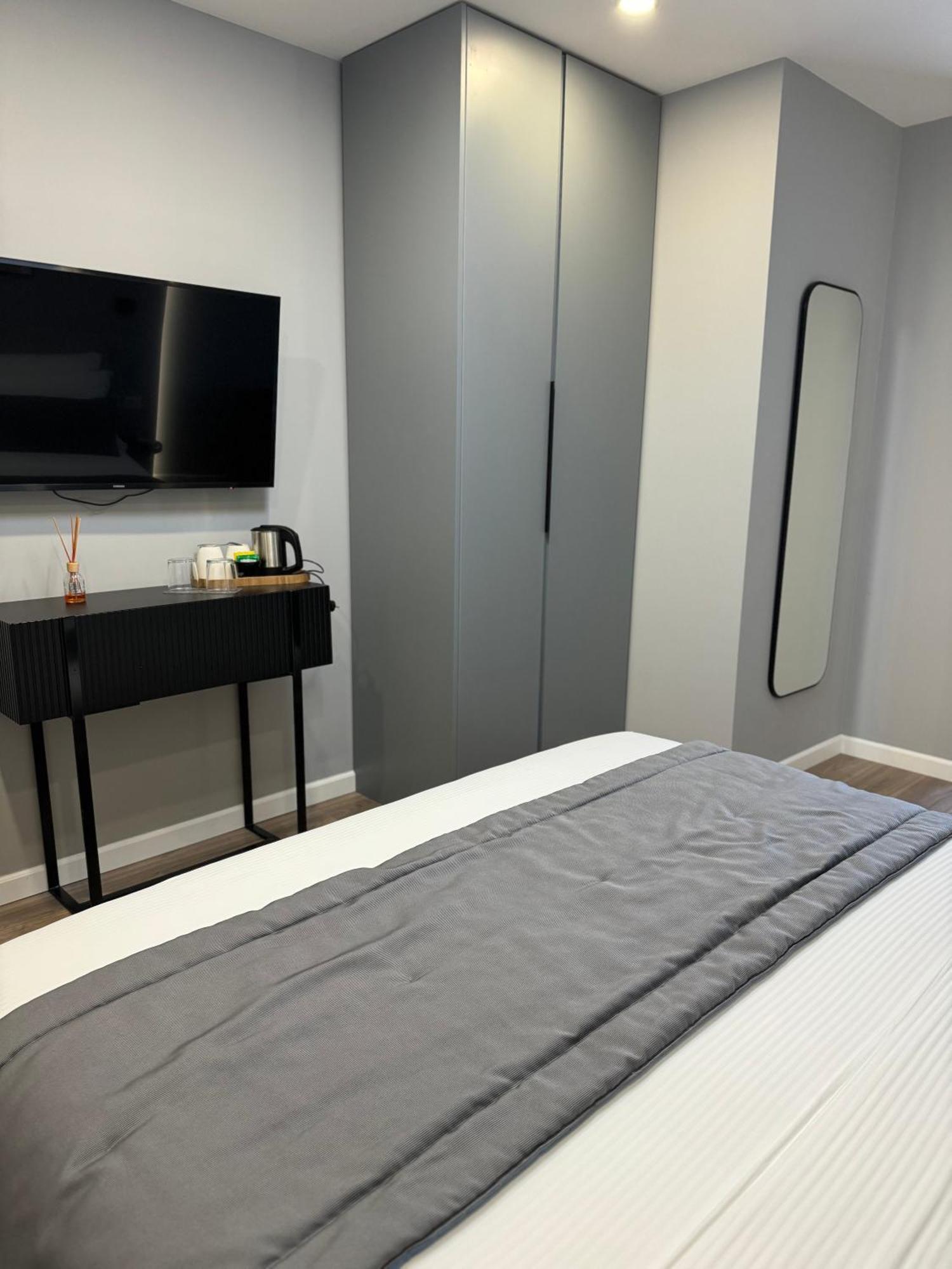 L'Hotel Tirana Zewnętrze zdjęcie