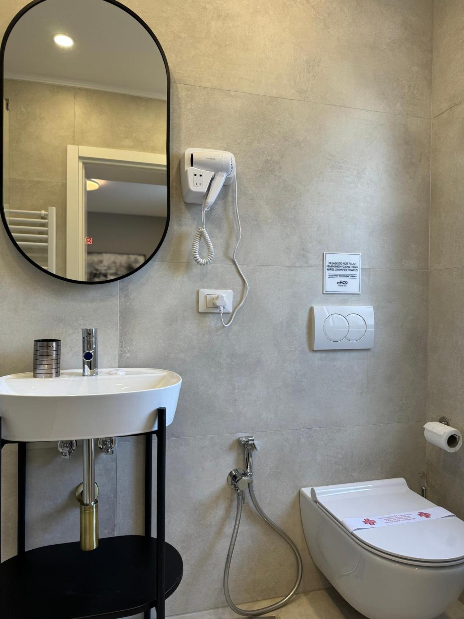 L'Hotel Tirana Zewnętrze zdjęcie