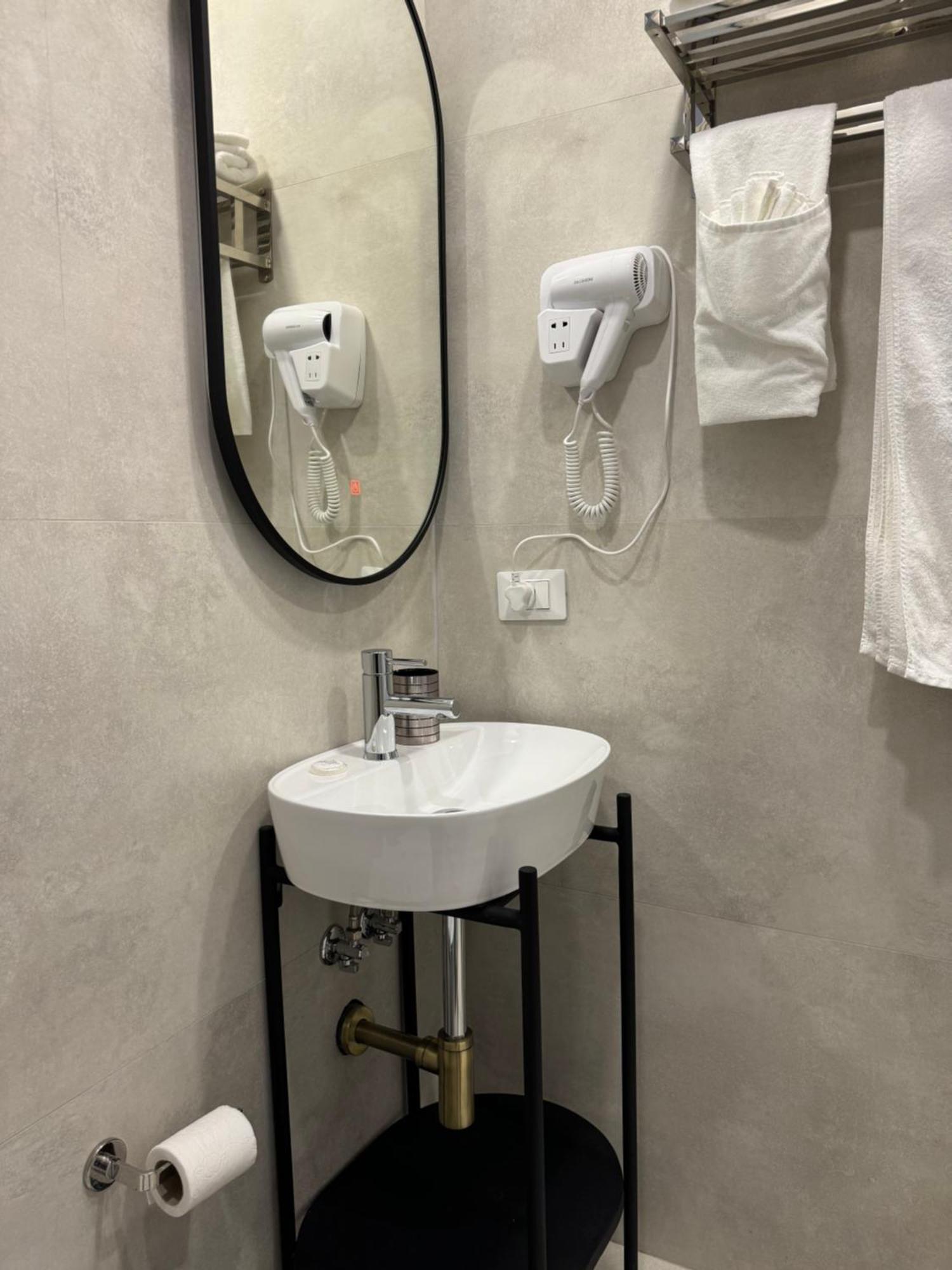 L'Hotel Tirana Zewnętrze zdjęcie