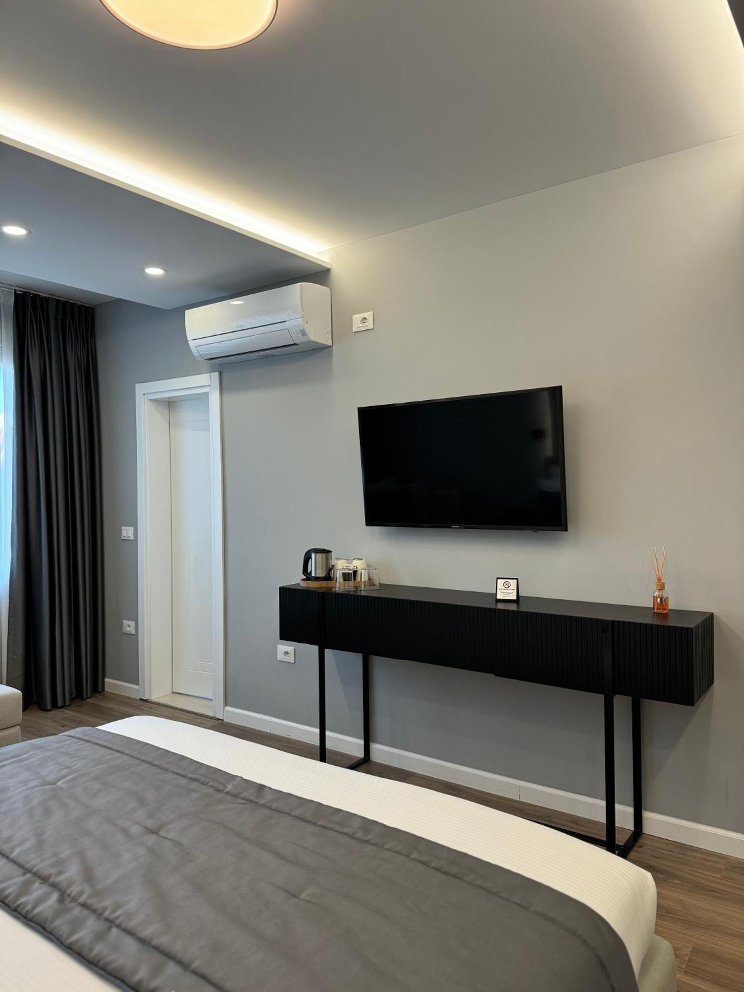 L'Hotel Tirana Zewnętrze zdjęcie